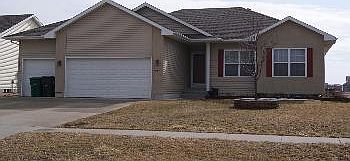 1st image of 907 NW 32nd St