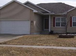 907 NW 32nd St, Ankeny, IA 50023