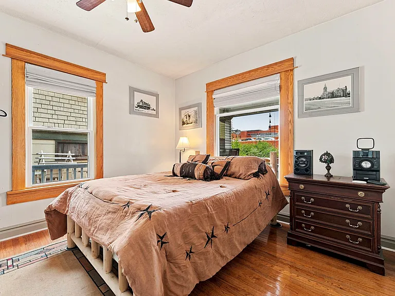 200 E 25th St #1 — Photo 3