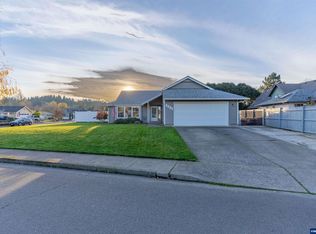 383 SW Wyatt St, Dallas, OR 97338