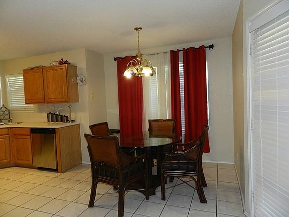 5th image of 310 Preston Dr