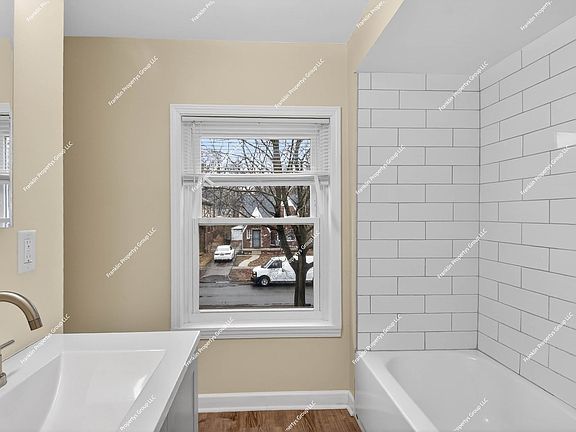 4th image of 17624 Patton St