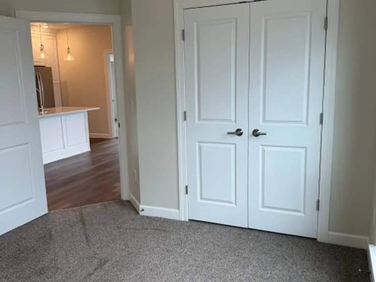 Brand New - War Eagle Apartments in the River Point District — Photo 36