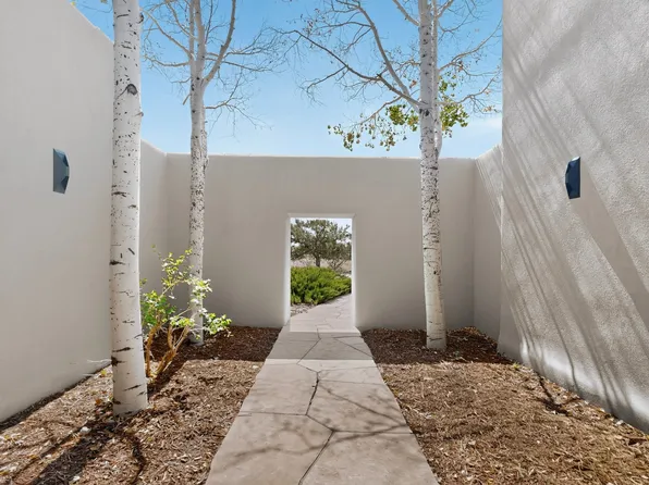 35 Avenida De La Paz, Lamy, NM 87540