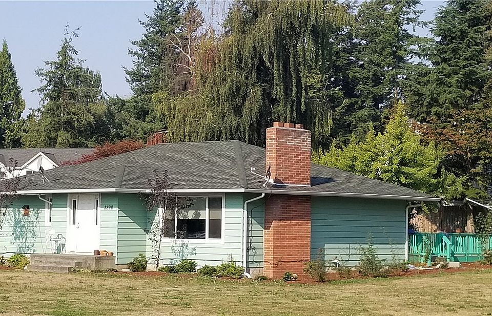 2nd image of 2290 Douglas Rd