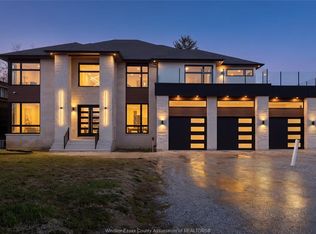 8535 Riverside Dr E, Windsor, ON