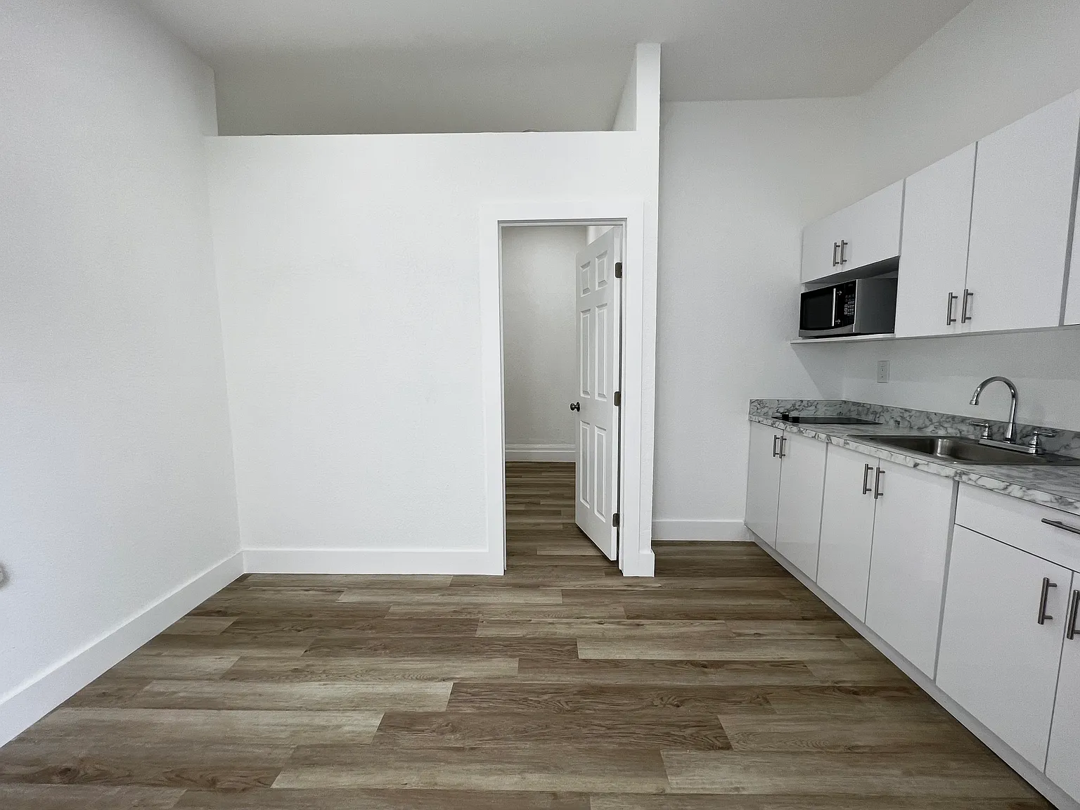 1 bed, $1,300 — Photo 2