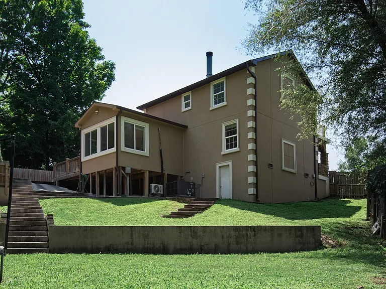 4036 Creekside Dr — Photo 36