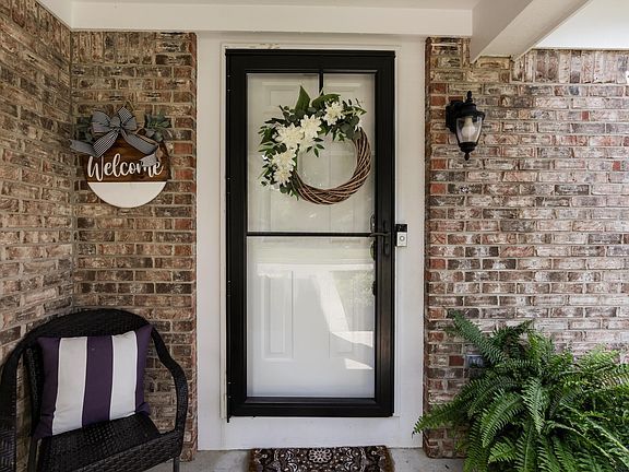 5th image of 7570 Storrington Pl