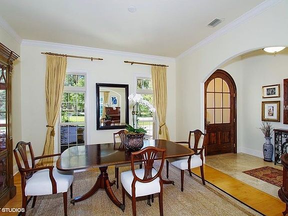 5th image of 1806 Gipson Green Ln