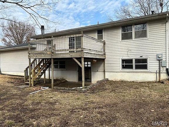 2nd image of 2033 Anthony Dr