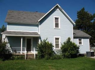 621 S Range St, Wolcott, IN 47995