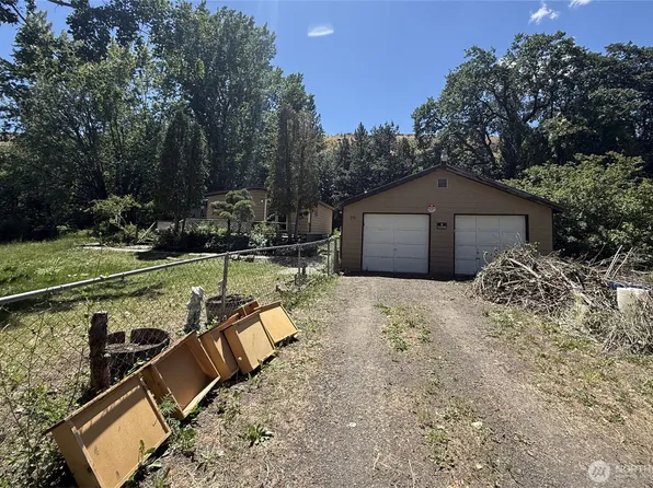 20 E Tampico Park Road, Yakima, WA 98903