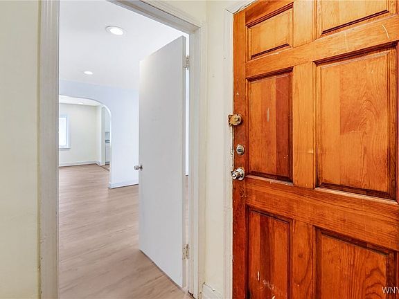 5th image of 321 Eggert Rd