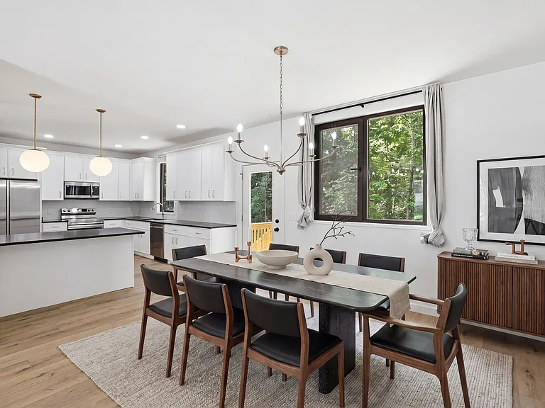 427 Ankara Ct — Photo 9