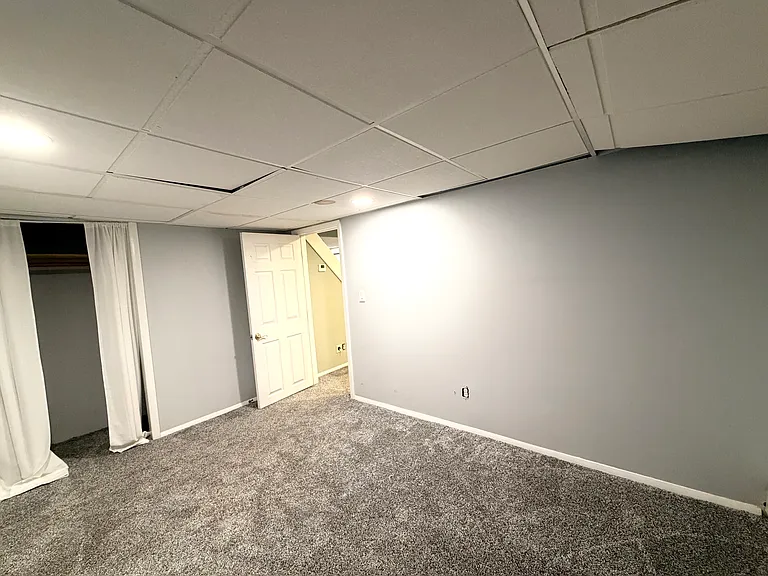 49 Maple Dr #1 — Photo 16