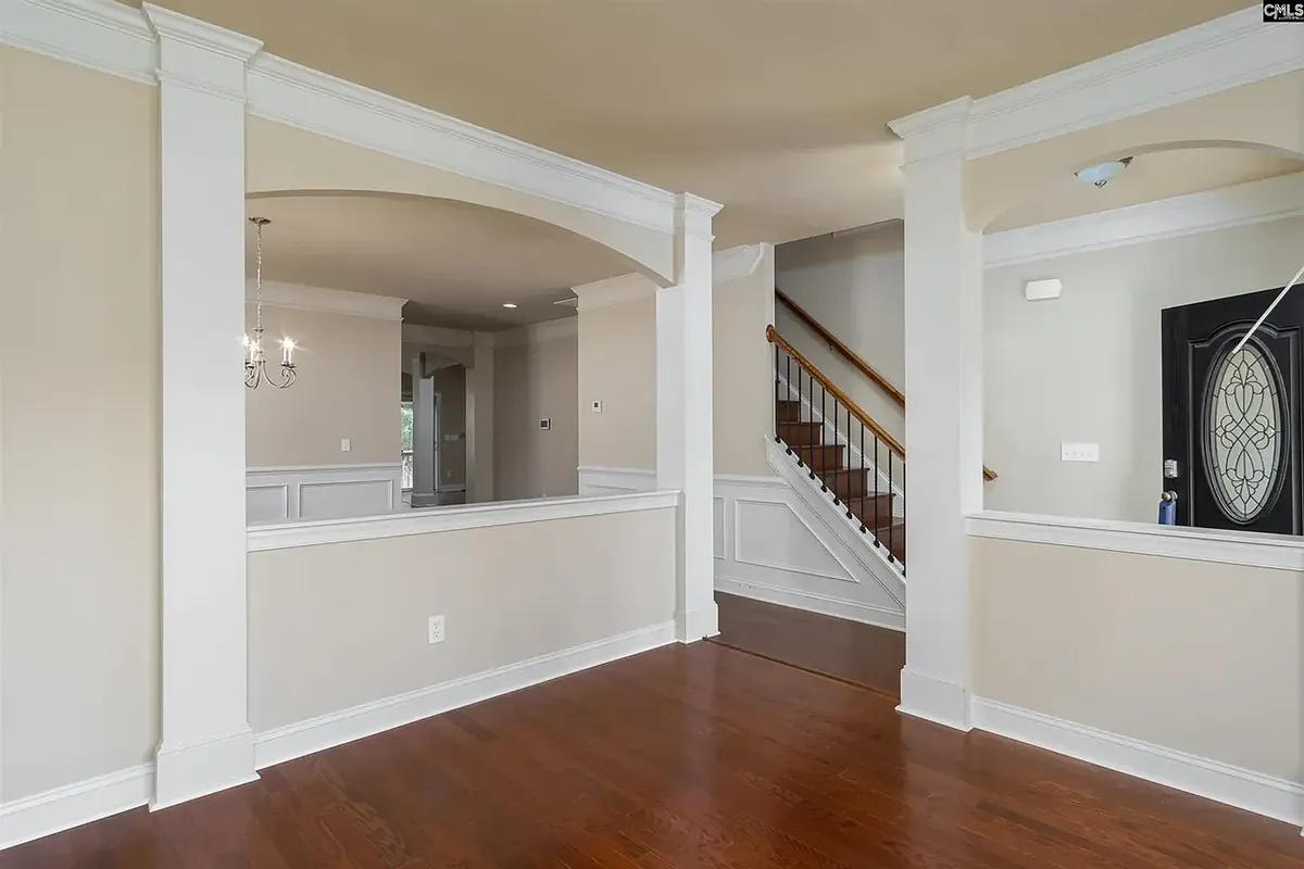 Building Photo - 122 Drakewood Dr