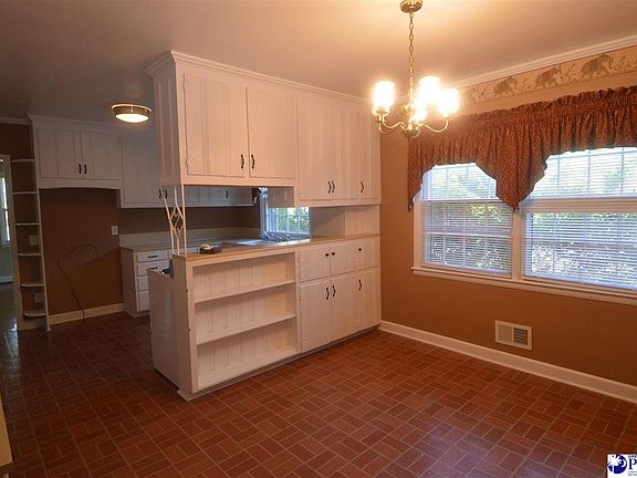 5th image of 117 Holly Dr