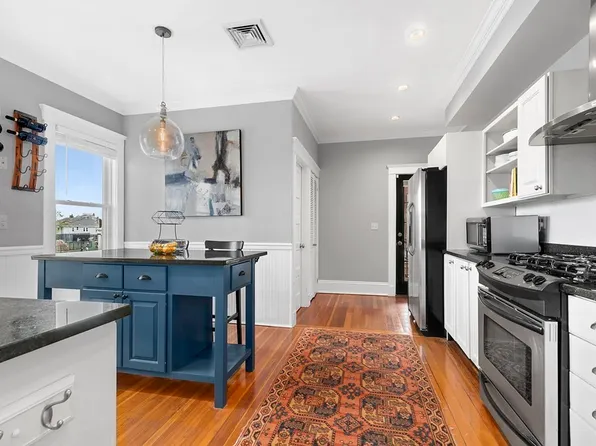 135 King St #2, Dorchester, MA 02122