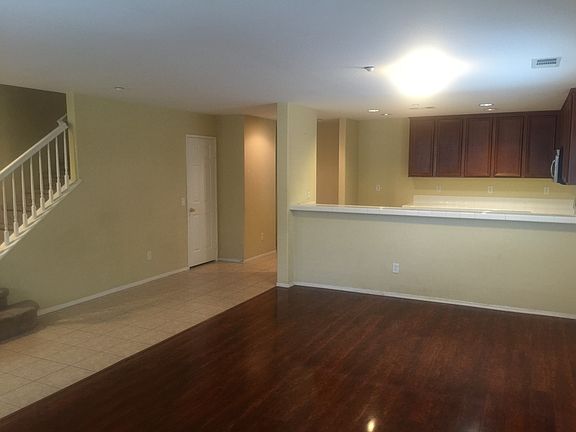 5th image of 25798 Iris Ave Unit B