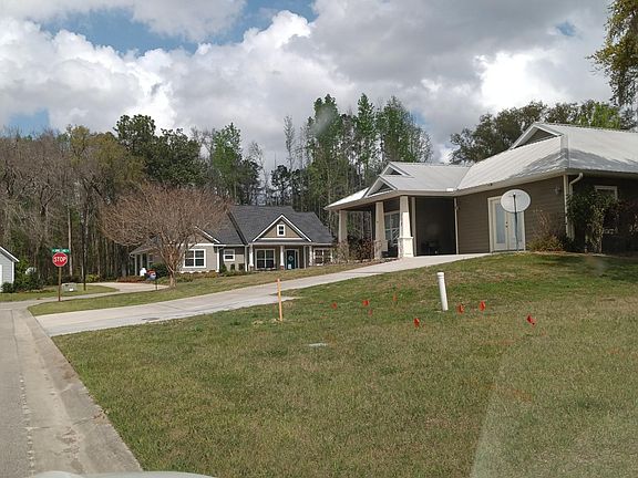 2nd image of 172 SW Jewel Lake Dr