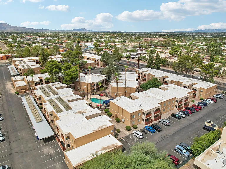 College Town Tucson- Near The U of A — Photo 49