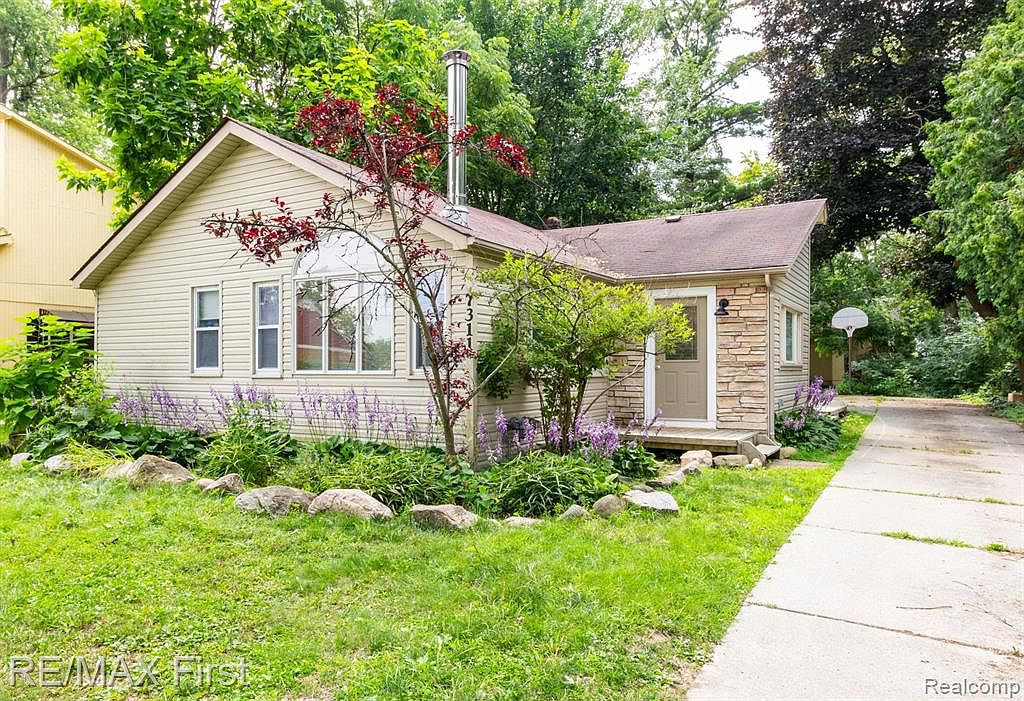 7311 Colony Dr, West Bloomfield, MI 48323 Zillow