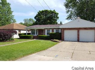 1136 W North St, Galesburg, IL 61401