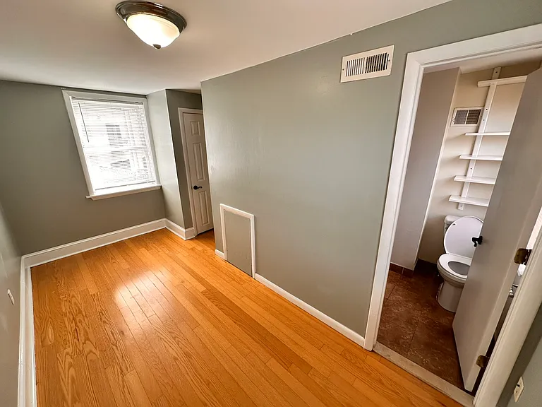 2700-14 South St #2710 — Photo 16