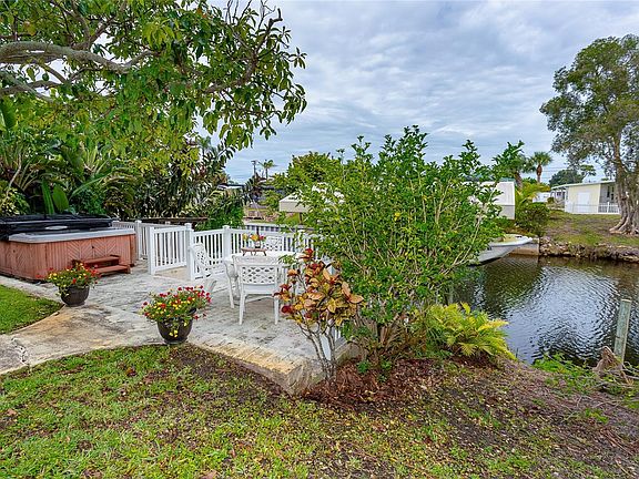 5th image of 1372 Seagull Dr