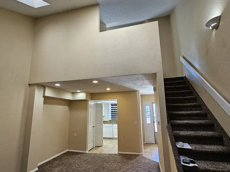 17111 E Ford Dr — Photo 4