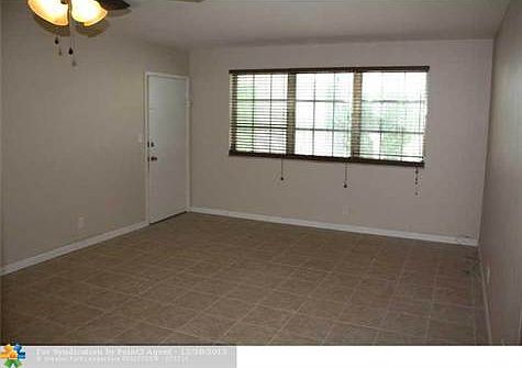 3rd image of 1801 NE 62nd St APT 201