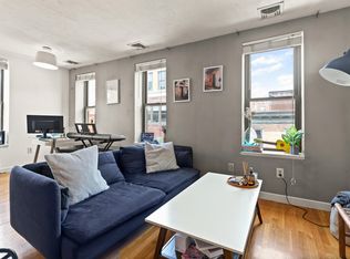 5 Grove St APT 7, Boston, MA 02114