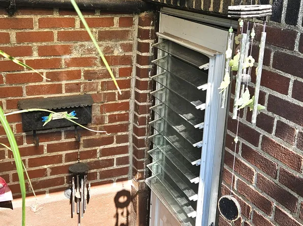 2533 East 26th Street image 5 of 6