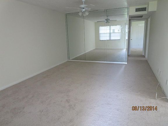 3rd image of 289 Oakridge Q #289