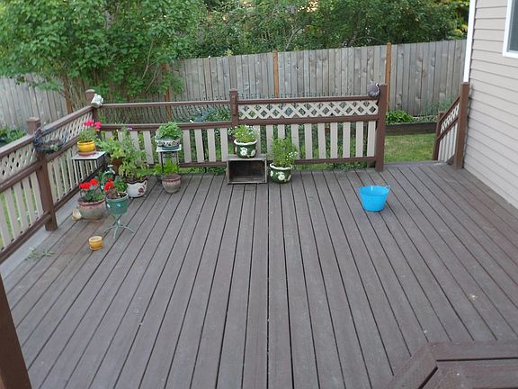 Lower deck