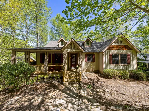 298 Hedgewood Dr, Tuckasegee, NC 28783