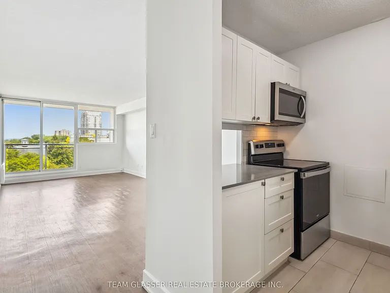 21 King St #409 — Photo 10