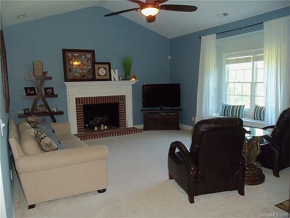 4th image of 4604 Walnut Knoll Dr
