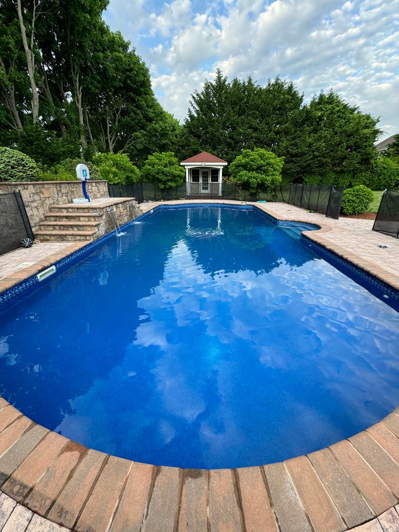  Heated Saltwater In-ground Pool