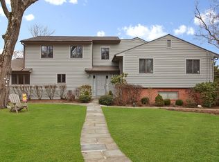 71 Alder Dr, Briarcliff Manor, NY 10510