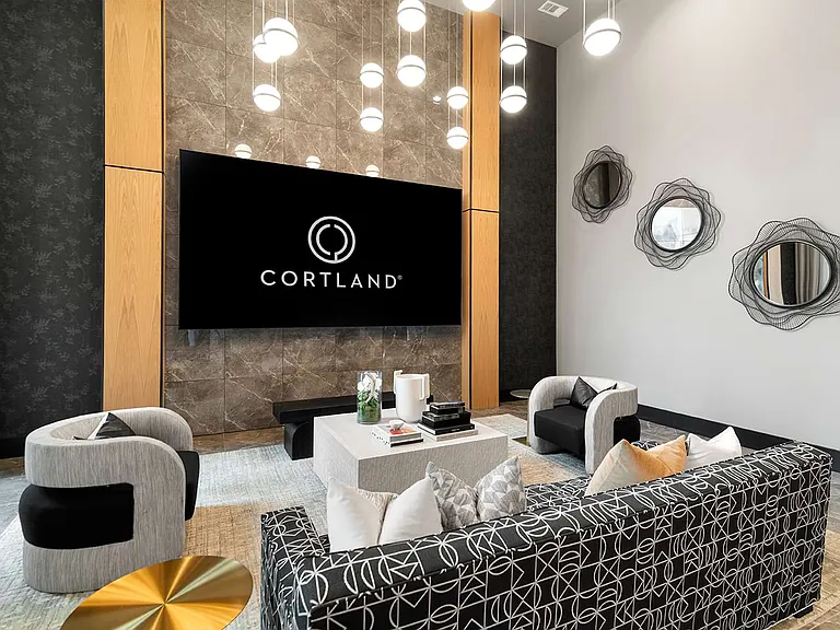 Cortland at Castle Hills — Photo 52