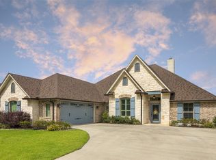 1609 Riviera Dr, Longview, TX 75605