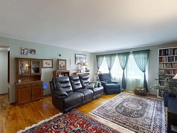 4th image of 1001 E Burkwood Dr