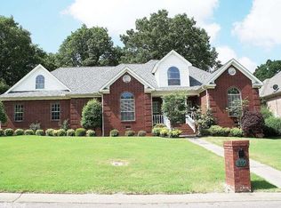 805 Golf View Dr, Searcy, AR 72143