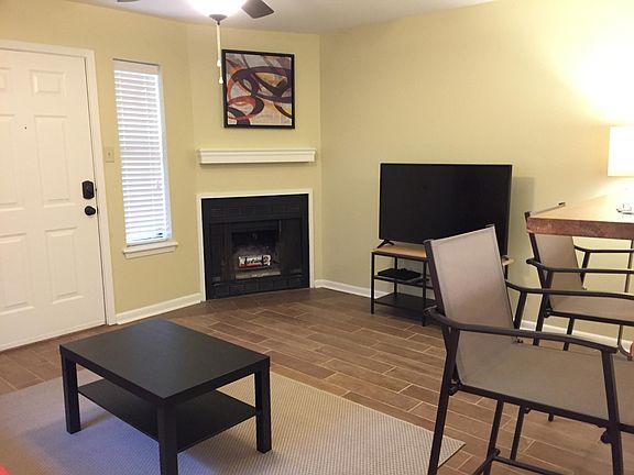 3rd image of 518 E 7th St APT 10