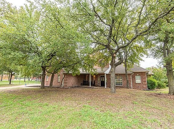 2nd image of 105 Canyon View Ct