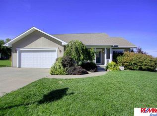 712 York Ct, Plattsmouth, NE 68048