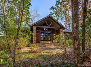 185 Bucks Xing, Brevard, NC 28712