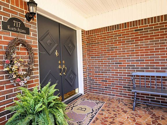 2nd image of 717 Karen Ave